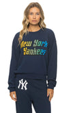NEW YORK YANKEES 2026 RELAXED CREW SWEATSHIRT - NAVY