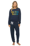 NEW YORK YANKEES 2026 RELAXED CREW SWEATSHIRT - NAVY