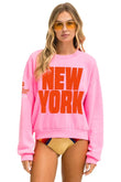 NEW YORK WINE & FOOD 2025 CREW SWEATSHIRT RELAXED - NEON PINK