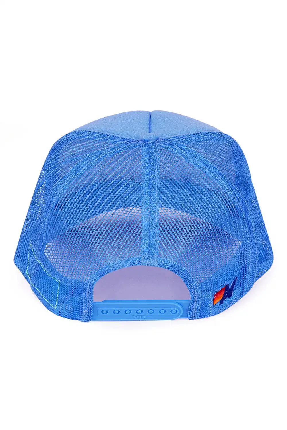 LOVE FREELY - TRUCKER HAT